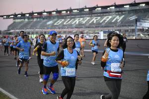 BIB: 52502, 0006
                            <button type="button" onclick="openModal(10463310)" class="btn btn-primary btn-sm float-right btn-popup" data-toggle="modal" data-target=".modal-high-quality">
                        <i class="fas fa-shopping-cart"></i> Add to Cart
                    </button>
                                            <button type="button" onclick="isThisMe(10463310, true)" class="btn btn-success btn-sm float-right btn-popup btn-isme hidden" data-toggle="tooltip" data-placement="bottom" title="นี่คือรูปของคุณใช่ไหม คลิกที่นี่เพื่อเอาเข้าอัลบั้ม">
                        <i class="fas fa-plus"></i> Add to album
                    </button>
                    <button type="button" onclick="isThisMe(10463310, false)" class="btn btn-warning btn-sm float-right btn-popup btn-isnotme hidden">
                        <i class="fas fa-ban"></i> Remove from album
                    </button>